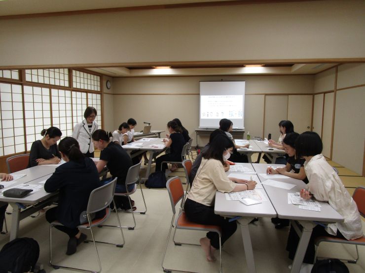 子育て講演会.JPG