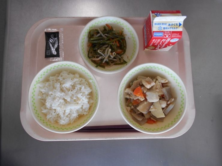 2月19日献立ｍ.JPG